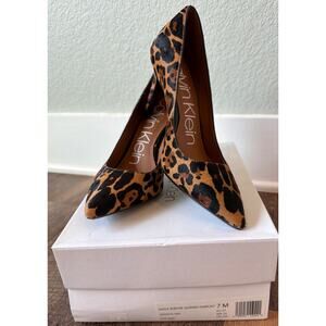 Calvin Klein NIB "Gayle" Winter Leopard haircalf hair-on-hide pointy heel 7M